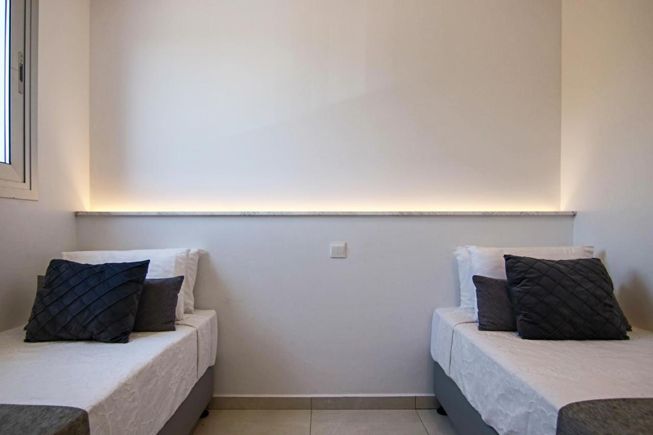 Phaedrus Living - Seaside Executive Flat Harbour 203 Lägenhet Paphos Exteriör bild