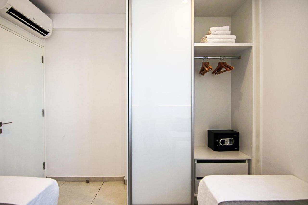 Phaedrus Living - Seaside Executive Flat Harbour 203 Lägenhet Paphos Exteriör bild